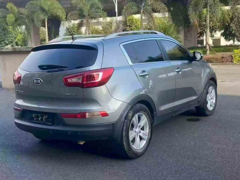 南平11年起亚智跑8