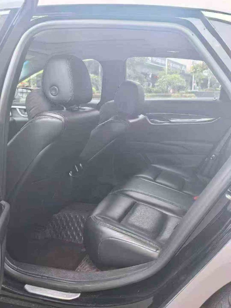 南平18年凯迪拉克XTS5