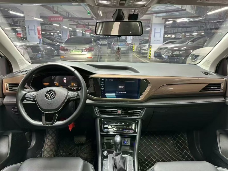 成都22年大众途岳3