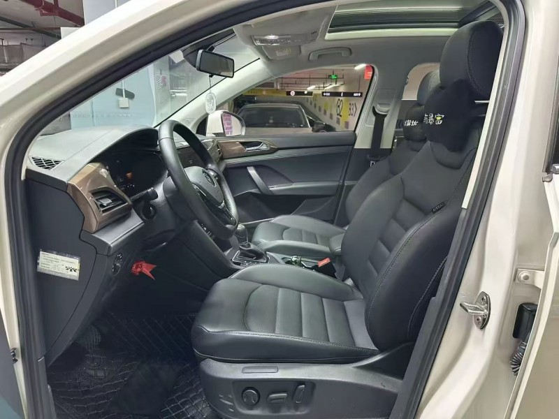 成都22年大众途岳6