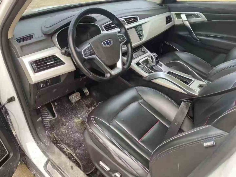 湛江20年吉利博越4