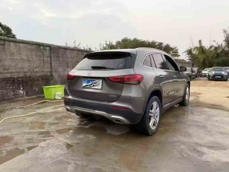 深圳22年奔驰GLA8