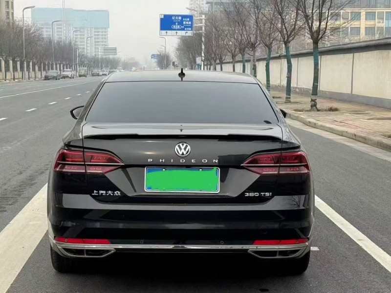 郑州19年大众辉昂9