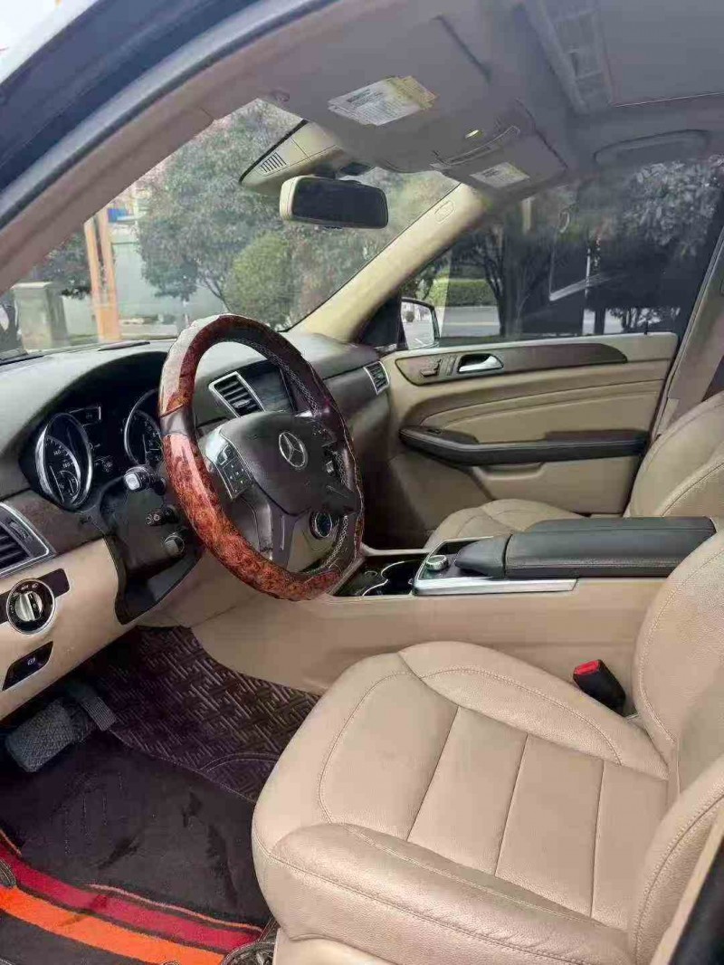 济宁14年奔驰ML6