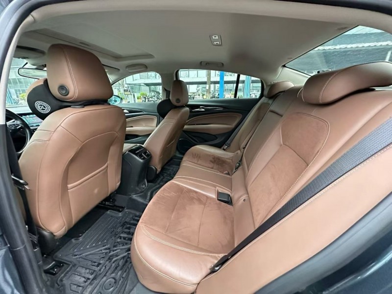 东莞20年别克君威4