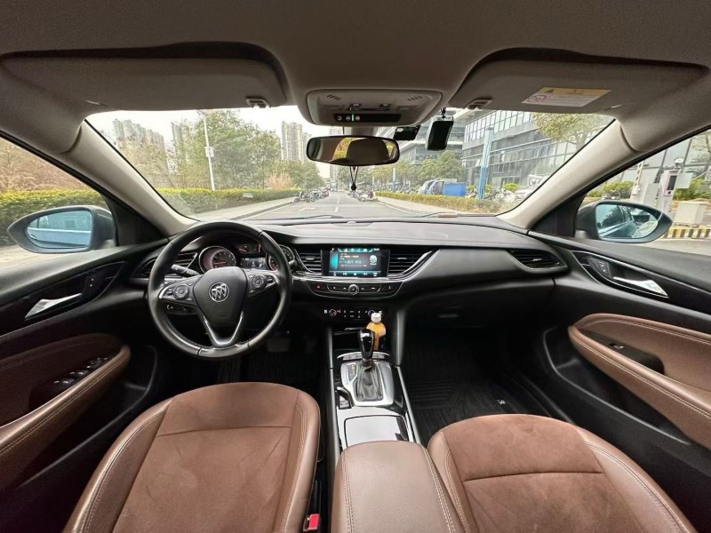 东莞20年别克君威6