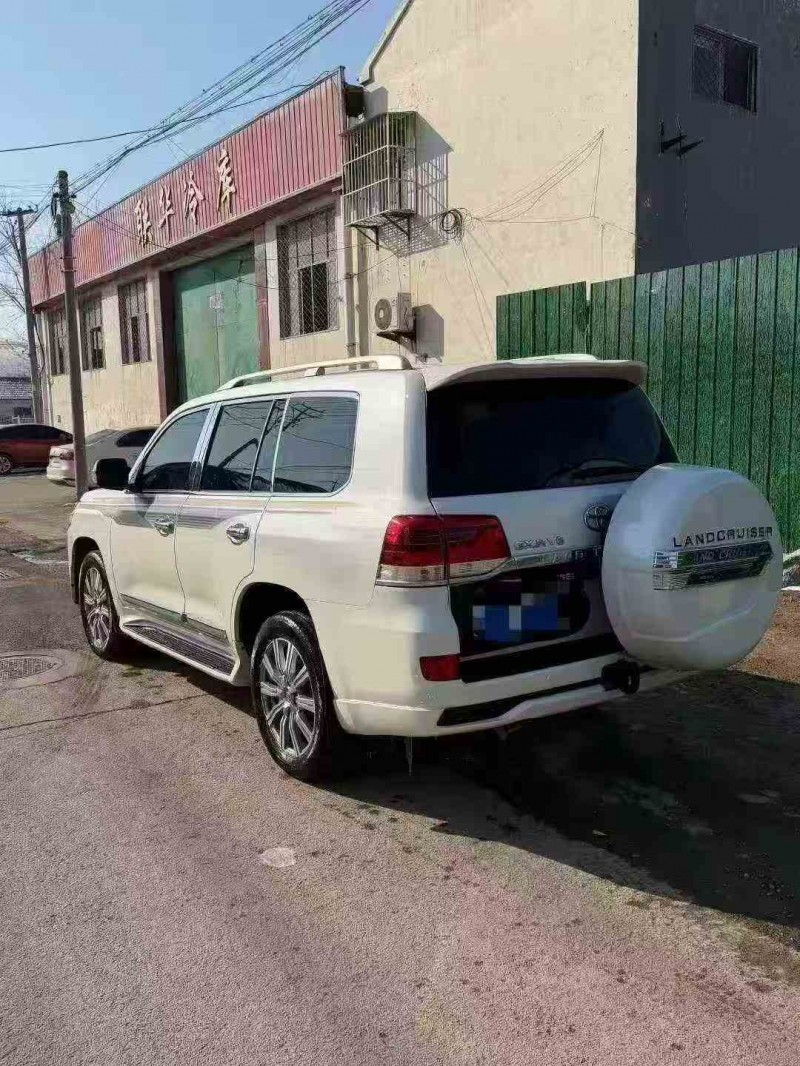 东营18年丰田兰德酷路泽7