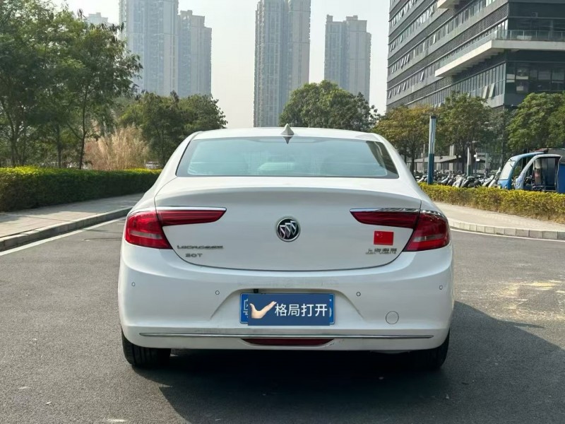 东莞16年别克君越9