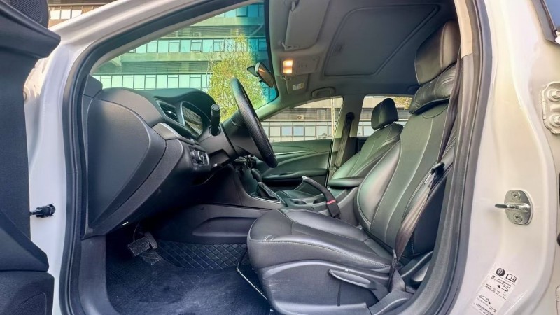 东莞21年别克英朗5