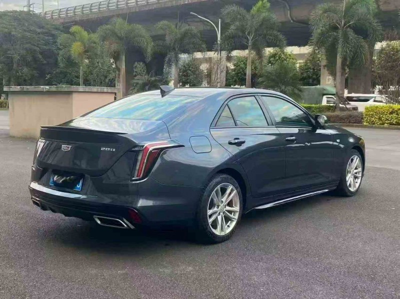 南平20年凯迪拉克CT47