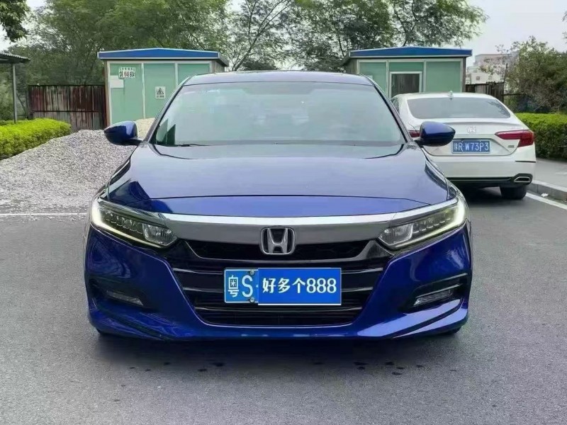 东莞19年本田雅阁1