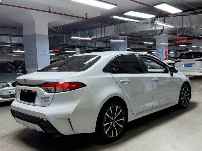 成都21年丰田雷凌7