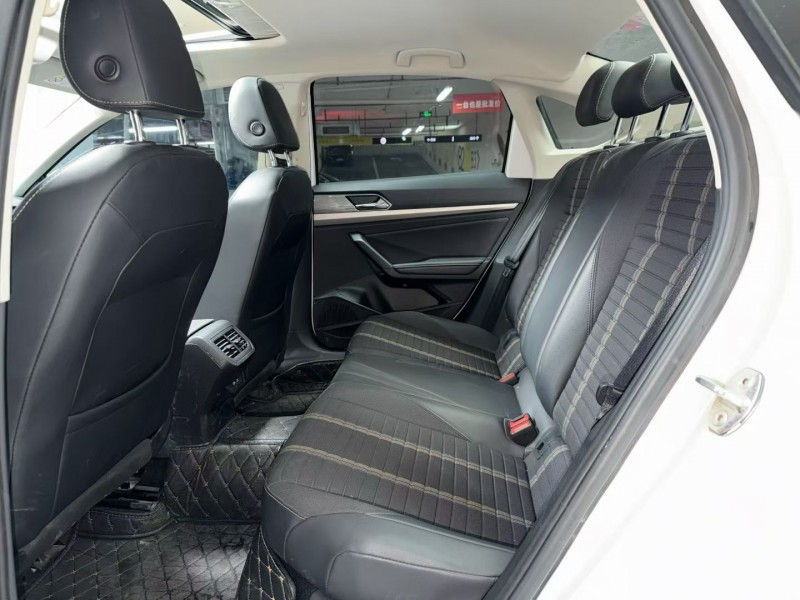 成都21年大众朗逸7