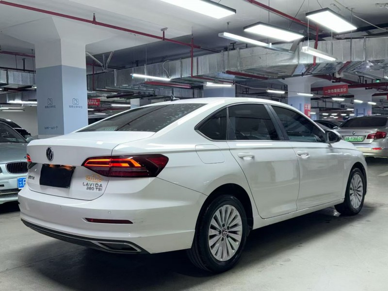 成都21年大众朗逸9