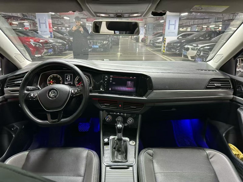 成都20年大众速腾7