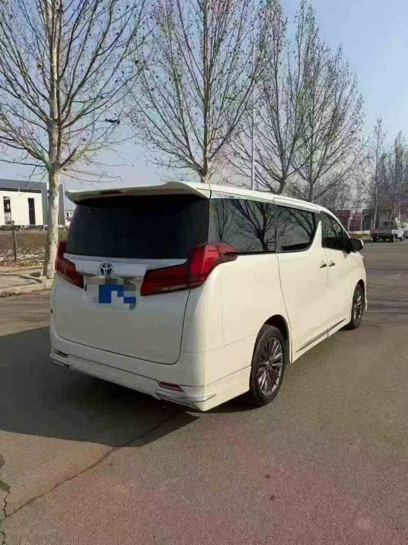 青岛18年丰田埃尔法7