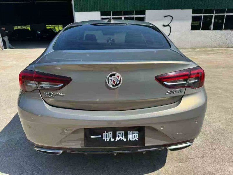 湛江18年别克君威9