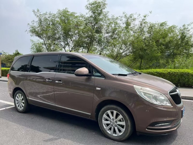 东莞19年别克GL82