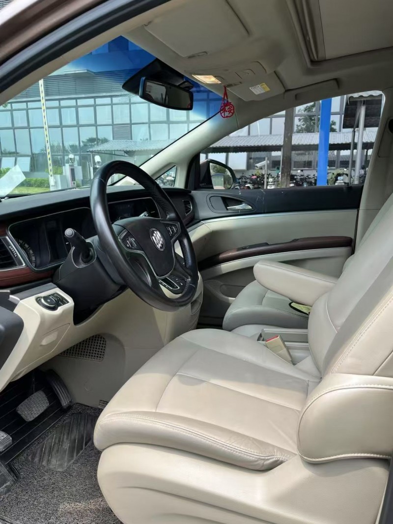 东莞19年别克GL85