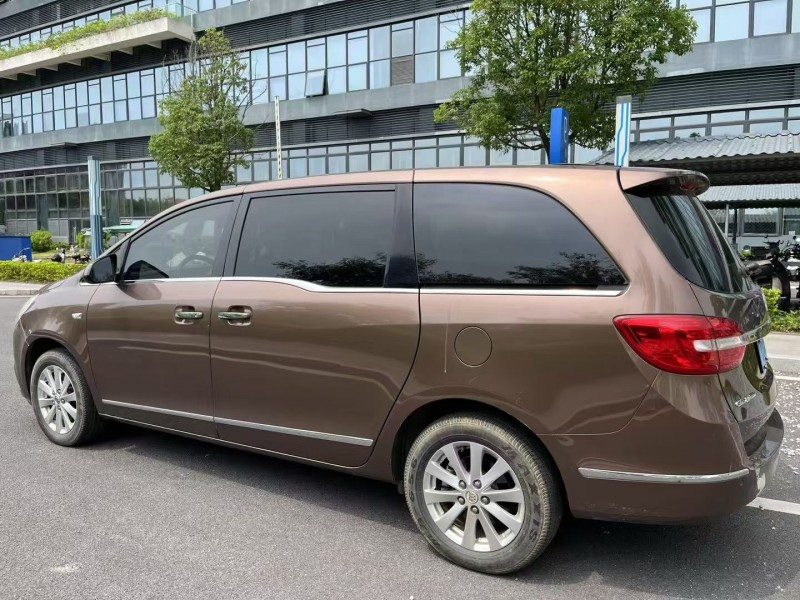 东莞19年别克GL88