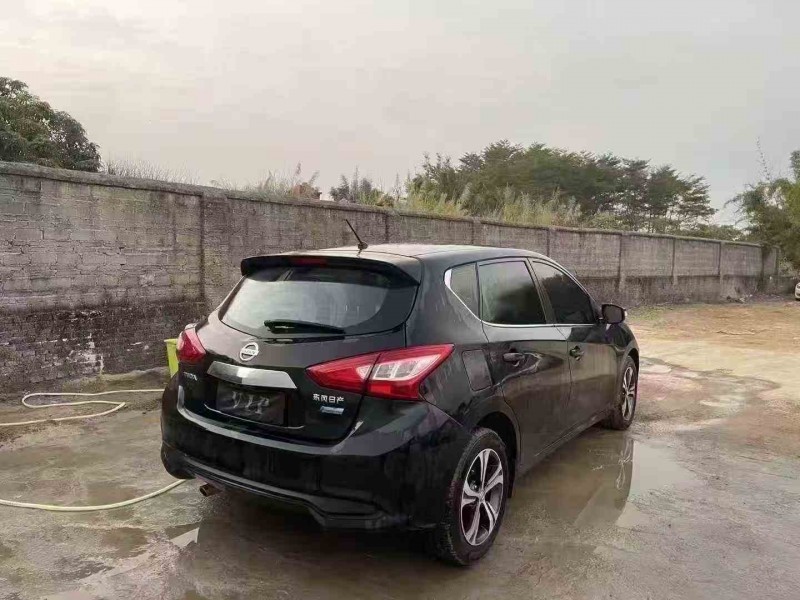 湛江17年日产骐达7