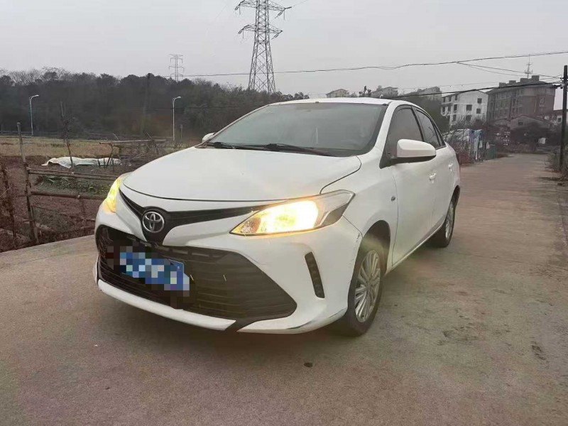 南昌19年丰田威驰2