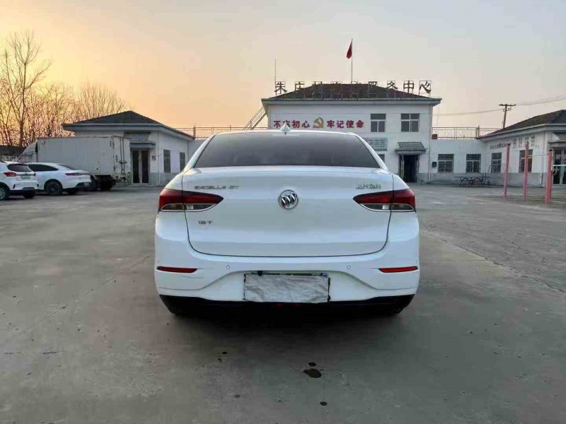 徐州18年别克威朗2