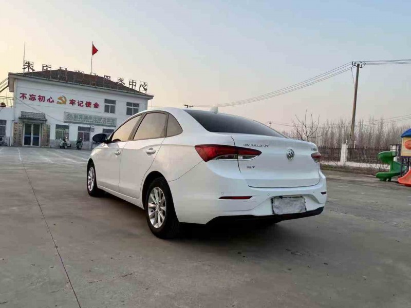 徐州18年别克威朗5