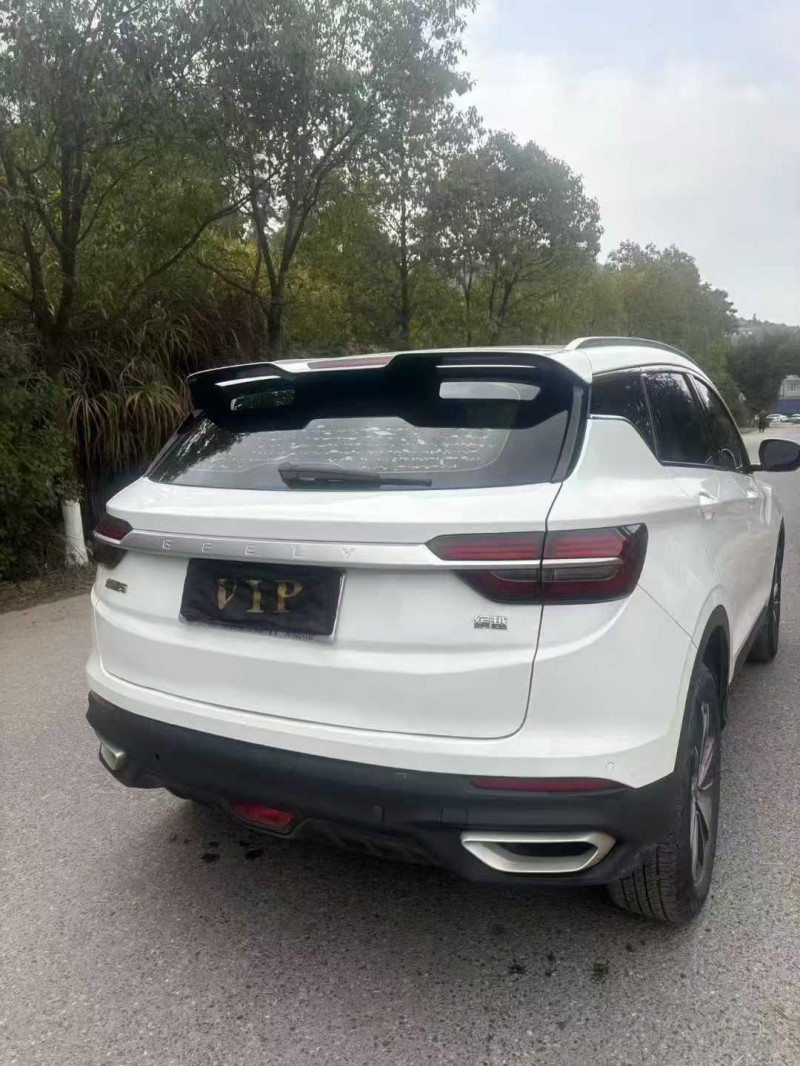 萍乡21年吉利缤越5