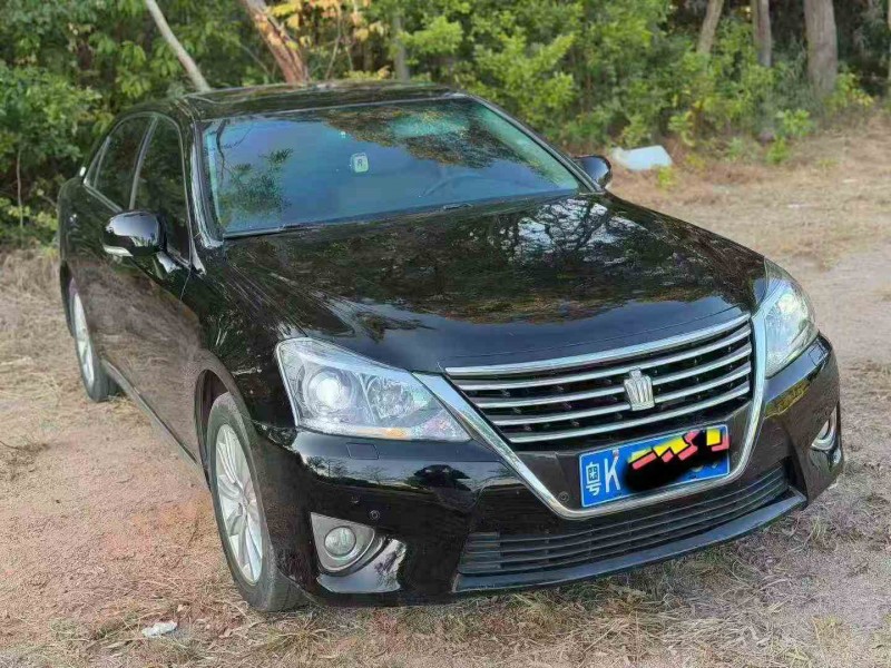 珠海13年丰田皇冠3