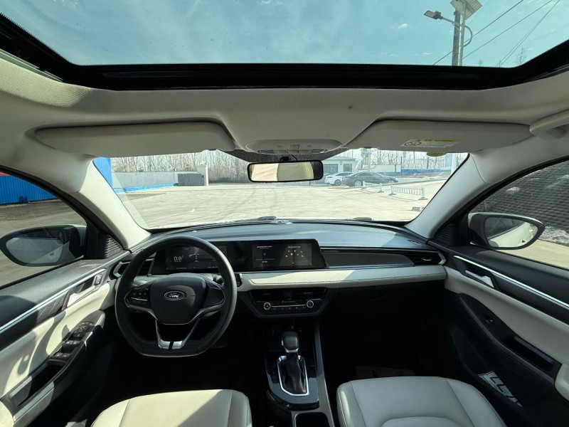 青岛21年福特福睿斯4