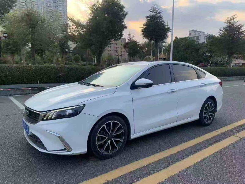 汕头21年吉利缤瑞3