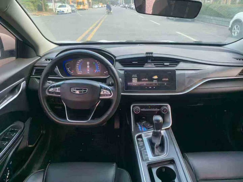 汕头21年吉利缤瑞4