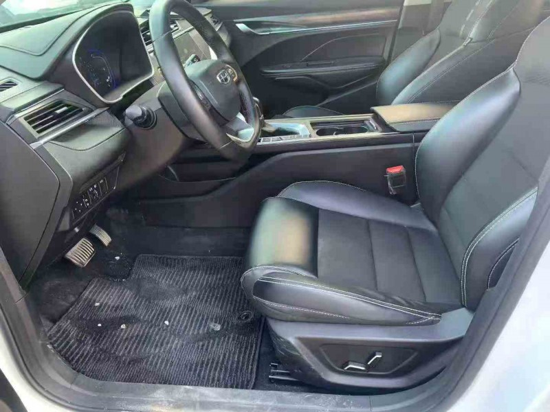 汕头21年吉利缤瑞5