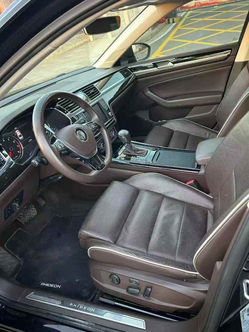 济宁18年大众辉昂6