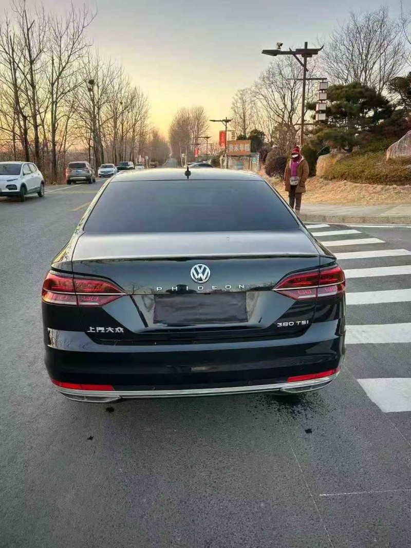 济宁18年大众辉昂9