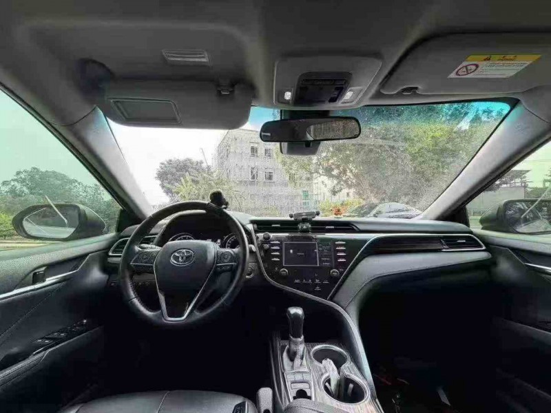 汕头18年丰田凯美瑞3