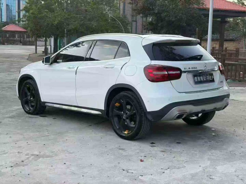 湛江19年奔驰GLA7