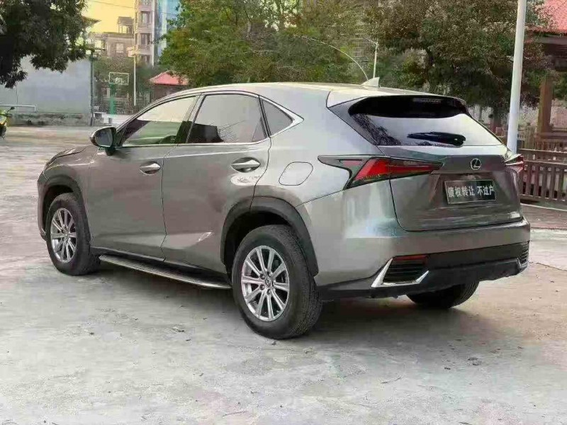 江门18年雷克萨斯NX7