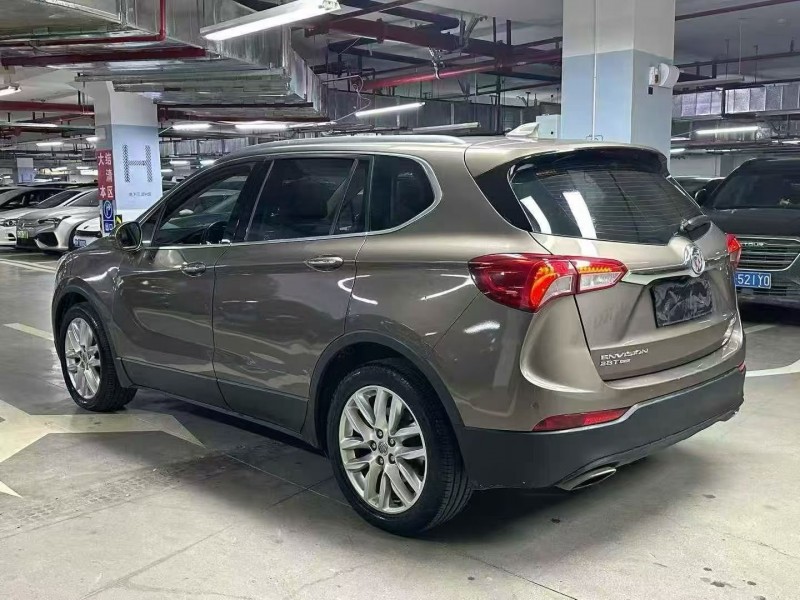 成都18年别克昂科威8