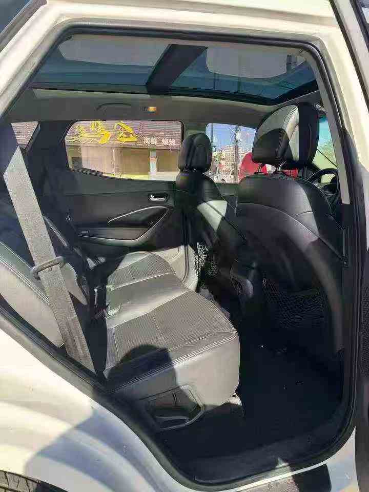 邢台14年现代新胜达5