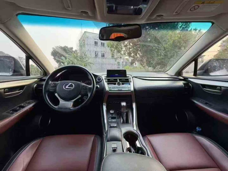佛山15年雷克萨斯NX4
