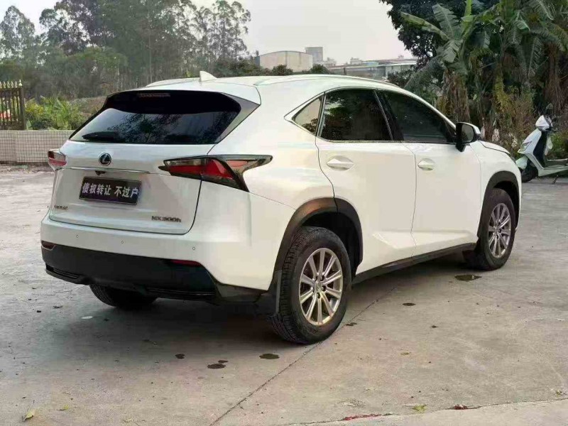 佛山15年雷克萨斯NX7