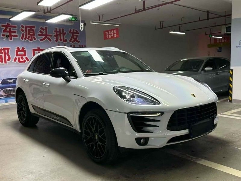 成都17年保时捷Macan2