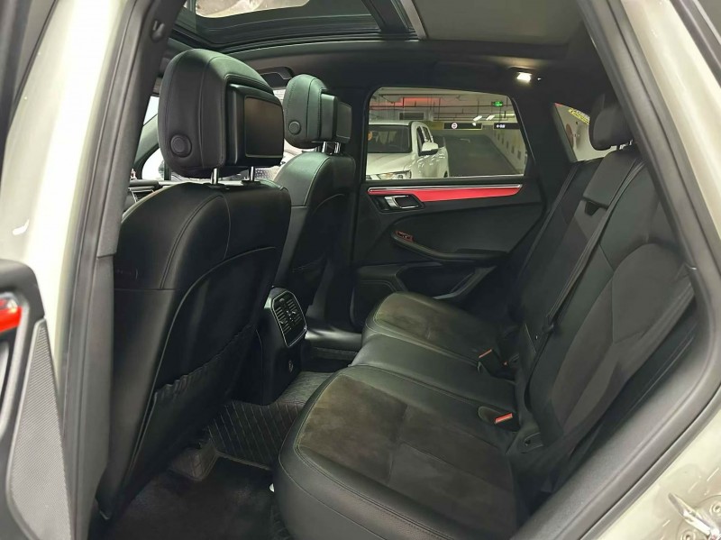 成都17年保时捷Macan5