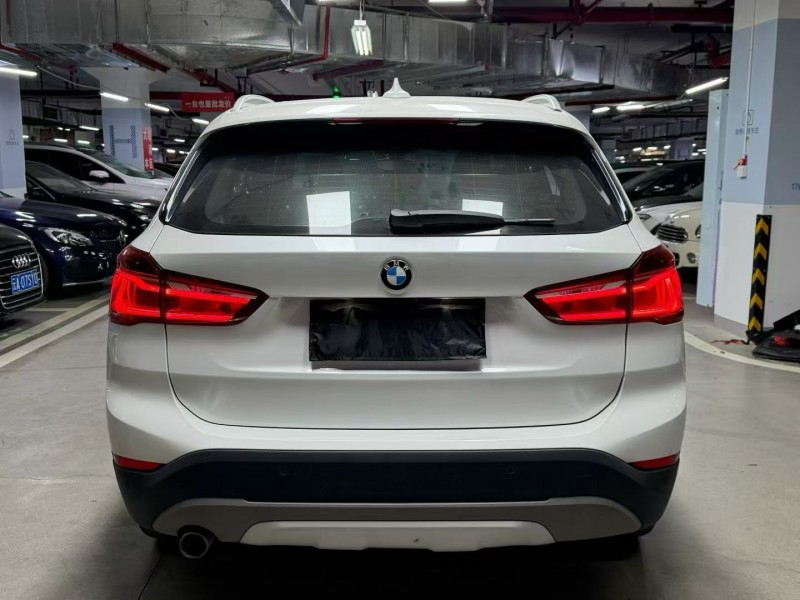 成都17年宝马X18