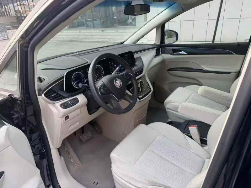 济南22年别克GL84