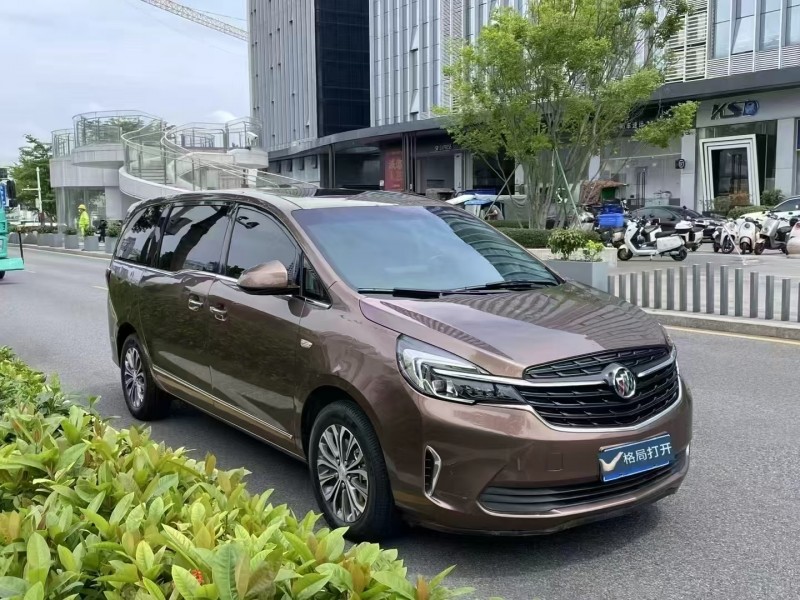 深圳22年别克GL82