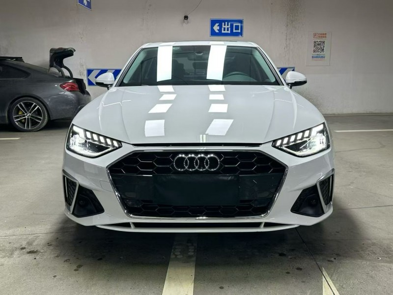 成都23年奥迪A4L1