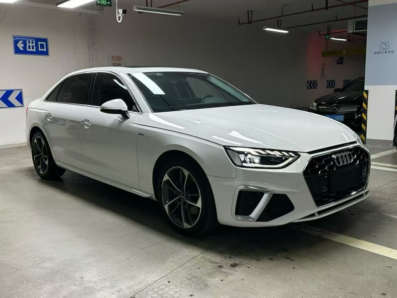 成都23年奥迪A4L2